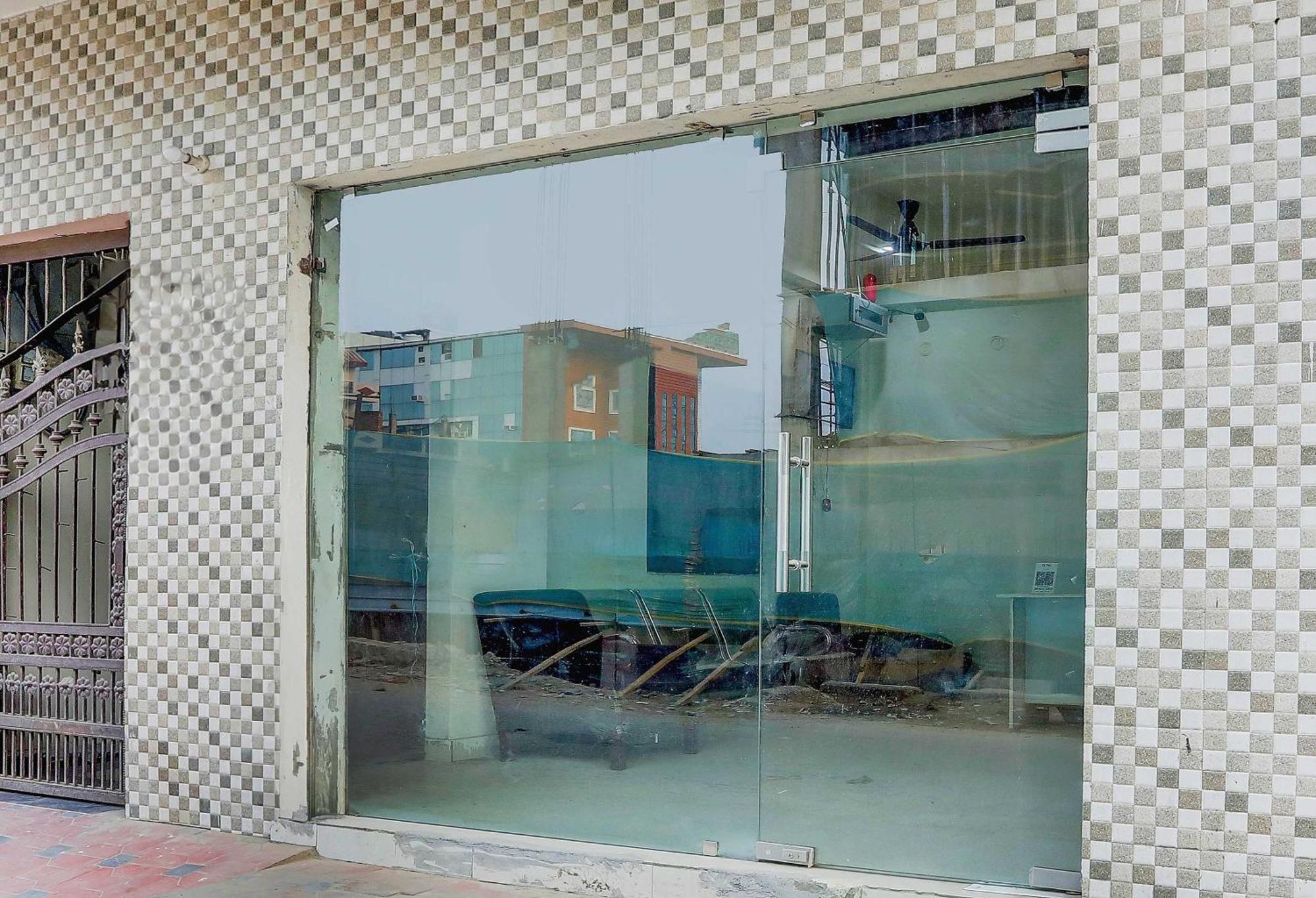 Hotel O Thirty Inns Noida Exterior foto