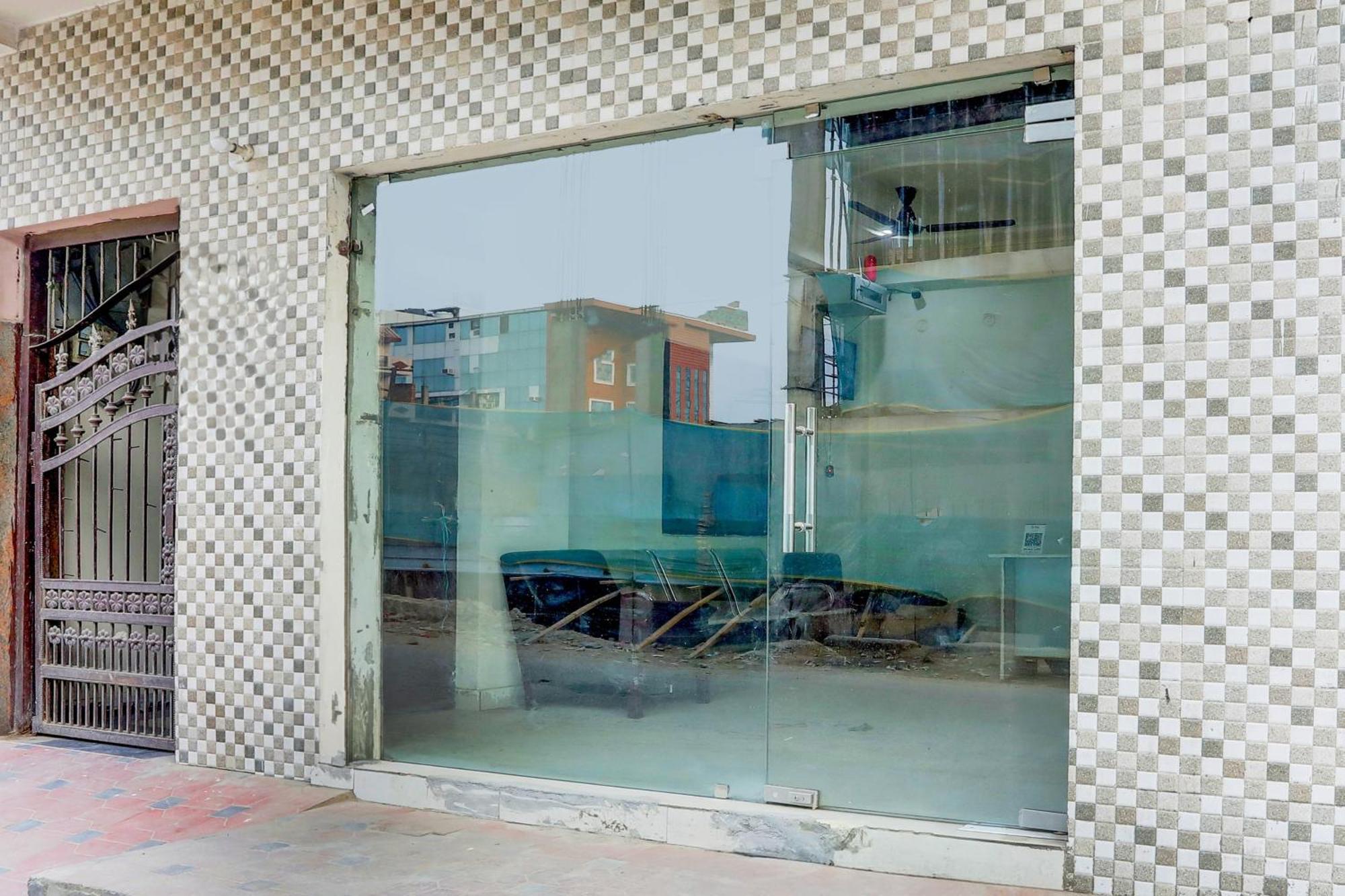 Hotel O Thirty Inns Noida Exterior foto