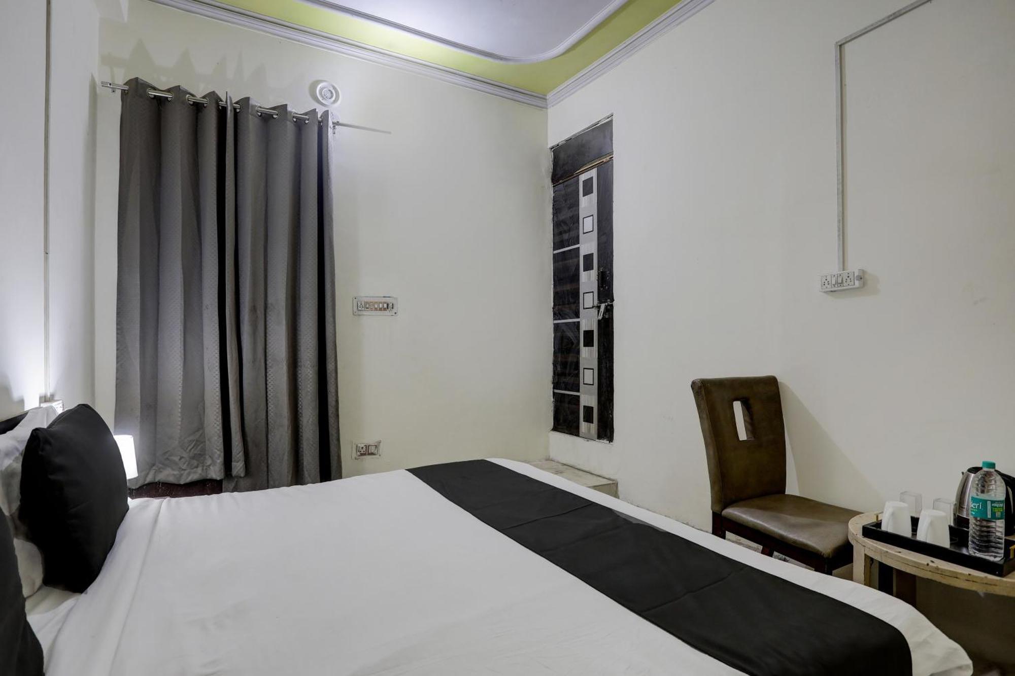 Hotel O Thirty Inns Noida Exterior foto